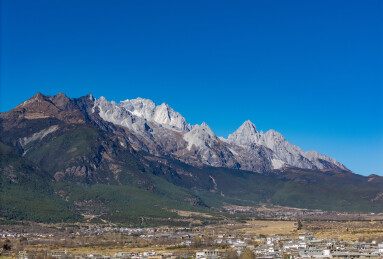  云南玉龙雪山景观