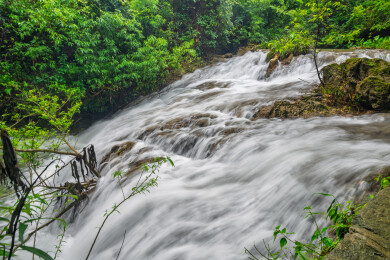 荔波小七孔风景响水河68级跌水瀑布群