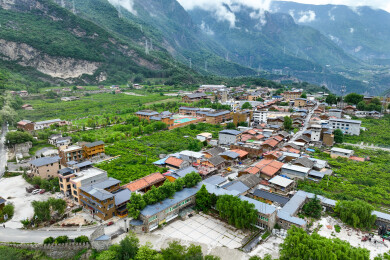 中国四川茂县蚕陵重镇特色村寨建筑旅游景观