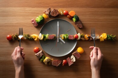 美食时钟创意摆盘展现用餐艺术