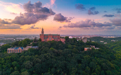 上海市西佘山建筑风光航拍