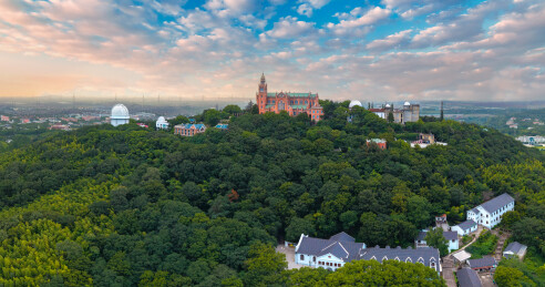 上海市西佘山建筑风光航拍