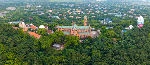上海市西佘山建筑风光航拍
