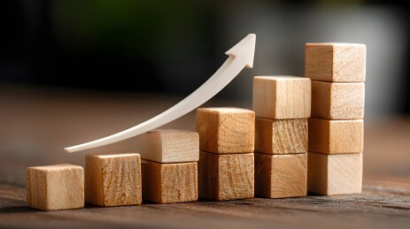 木块阶梯与上升箭头