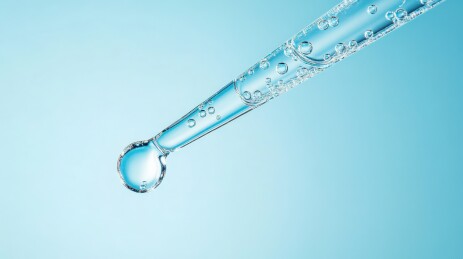 滴管中的透明液体