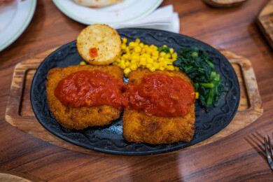 意式炸猪排的味蕾盛宴