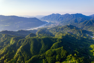 四川彭州中坝森林原始森林林场龙门山镇日出