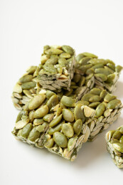 小零食南瓜子仁酥