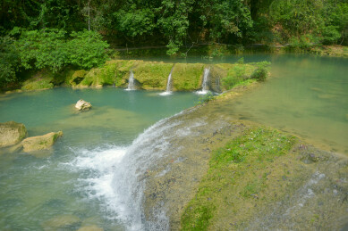 贵州荔波小七孔68级跌水瀑布优美风光