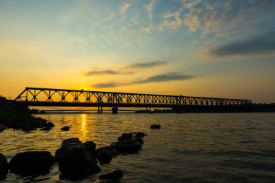 襄阳汉江一桥城市风光