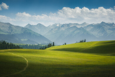 中国新疆喀拉峻草原