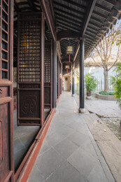 苏州园林艺圃中式建筑门廊庭院景观