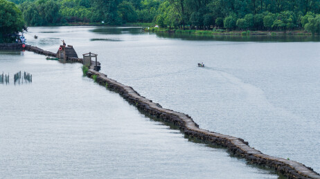 体味属于绍兴的碧湖蓝天昂桑湖上古避塘