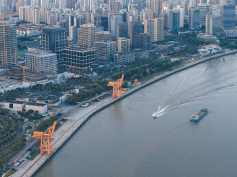 航拍上海徐汇滨江沿岸