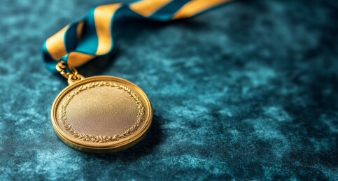 蓝色背景上的金色奖牌