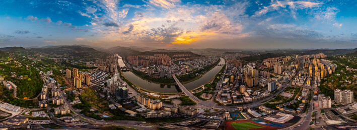 中国四川省巴中市720度全景巴河外滩高楼