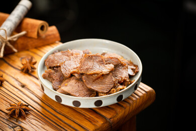 五香卤牛肉