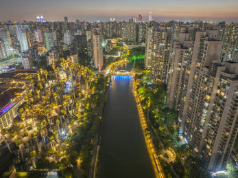 上海大洋晶典天安千树空中花园苏州河畔夜景