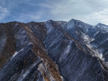 青海省祁连县祁连山雪山山脉