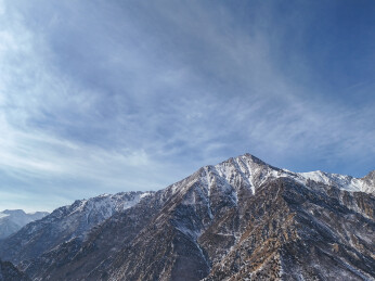 青海省祁连县祁连山雪山之巅