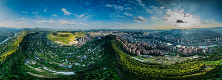 四川省巴中市720度全景望王山城区建筑