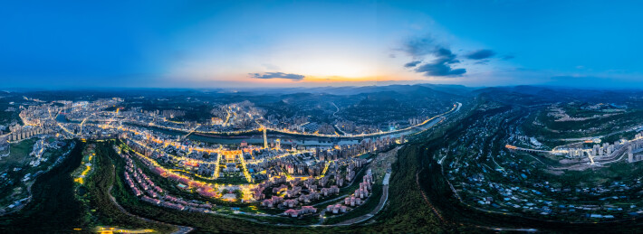 四川省巴中市720度全景夜晚望王山高楼