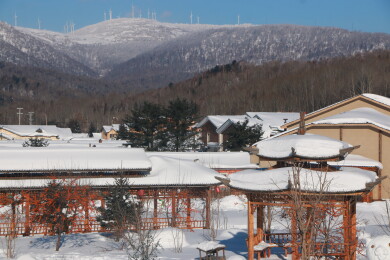 黑龙江省亚布力的村庄房子景色