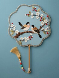 手绘团扇枝头鸟雀绣花