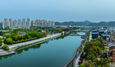 中国四川省遂宁市涪江外滩高楼大厦建筑