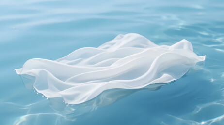 水面漂浮的白布
