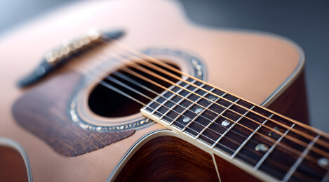 一把木吉他琴弦特写