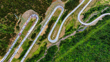 航拍川西环线川藏高原318国道天路十八弯