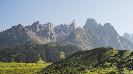 中国四川甘孜州巴塘措普沟景区风光