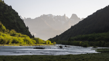 中国四川甘孜州巴塘措普沟景区风光