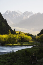 中国四川甘孜州巴塘措普沟景区风光