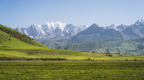 中国四川甘孜州巴塘措普沟景区风光