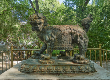 北京市西城区清农事试验场旧址内铜像