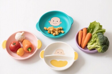 可爱餐具与食材插画