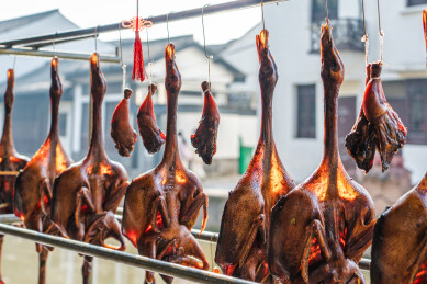 冬天绍兴安昌古镇的特色腌肉
