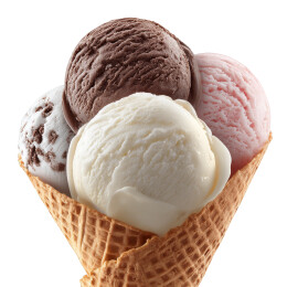 华夫筒中的多样冰淇淋