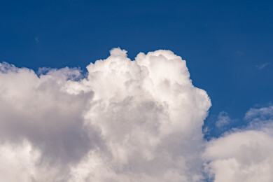 蓝天白云积雨云