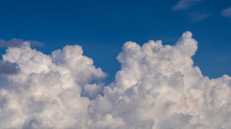 蓝天白云积雨云