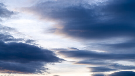 蓝天白云积雨云