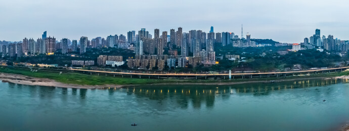 中国重庆市渝中区长江外滩朝天门高楼大厦