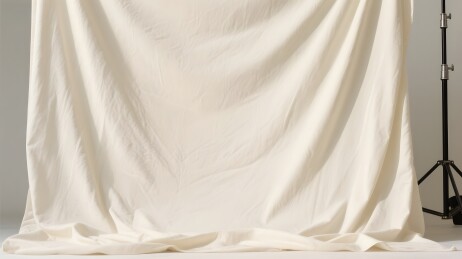 白色布料褶皱展示