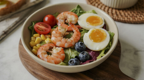 鲜虾牛油果轻食沙拉