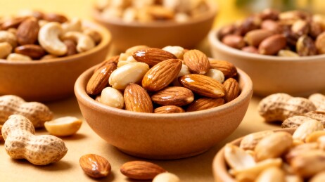 多样坚果清新美食场景