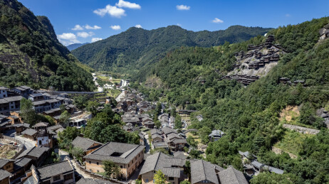 航拍望仙谷山间古村落