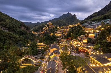航拍望仙谷山间古村落夜景