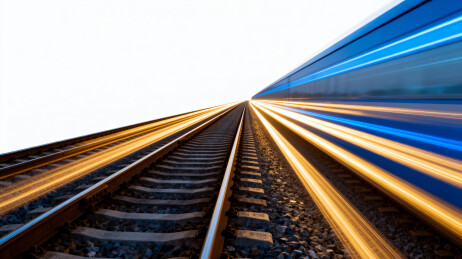 高速列车飞驰铁轨光影